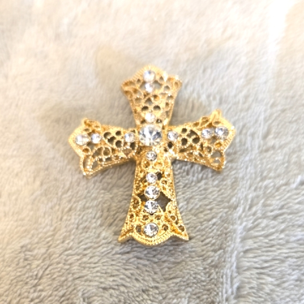 #535 Elegant Gold Tone Cross Brooch with Silver Accents